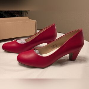 Journee Collection Red Women's Heels NIB W/ defect